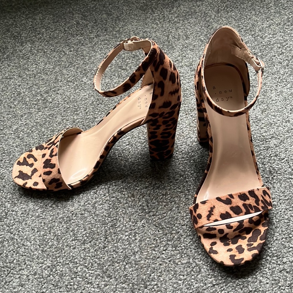 Never worn Leopard block heeled sandals